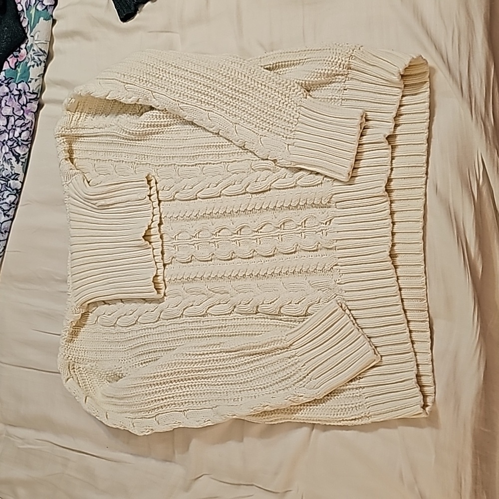 GAP XL cream turtleneck